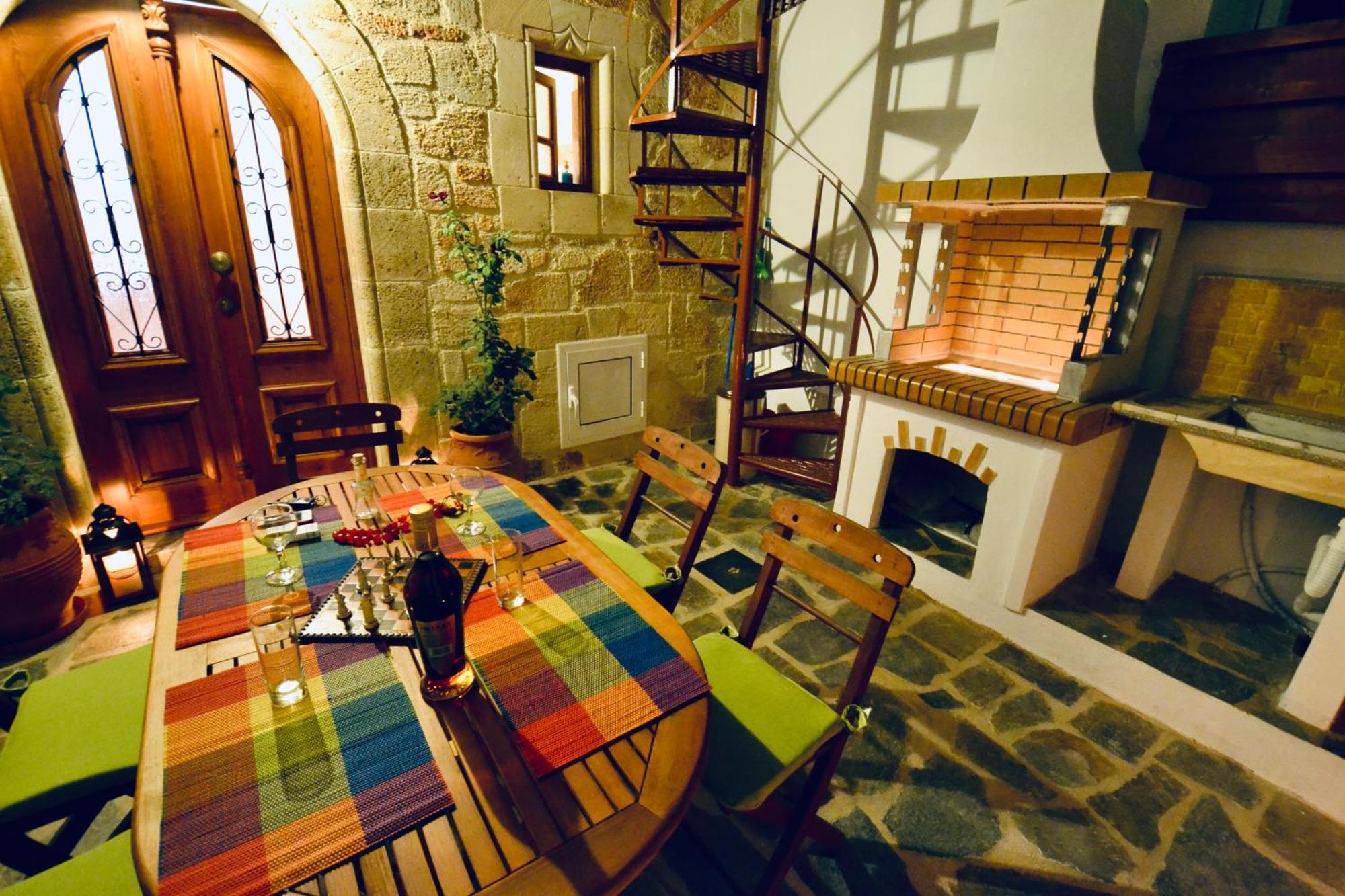 Villa Patitiri Traditional House With Hot Tub Archangelos  Exterior foto